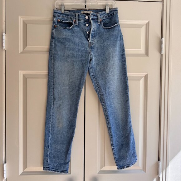 Levis Straight Cropped Wedgie Jeans - Medium Wash - Picture 6 of 6